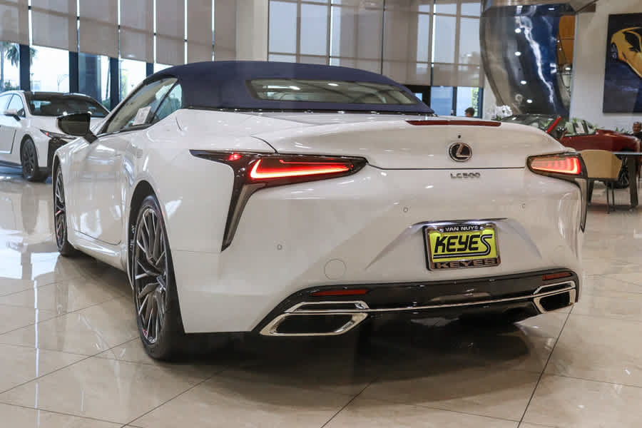 Used 2026 Lexus LC 500 Convertible RWD image 2