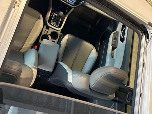 Used 2025 Subaru Forester Limited image 57