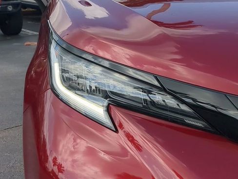 Used 2021 Toyota Sienna XSE image 10