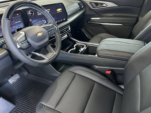 New 2026 Chevrolet Traverse LT w/ Enhanced Driving Package AWD/4WD image 10