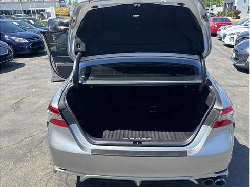 Used 2018 Toyota Camry SE w/ Audio Package FWD image 29