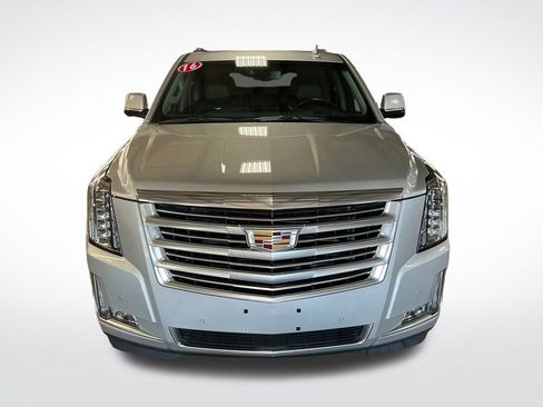 Used 2016 Cadillac Escalade Premium AWD/4WD image 9