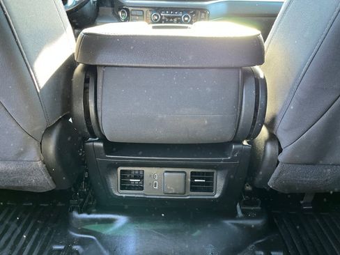 Used 2024 Chevrolet Silverado 2500 LT w/ Convenience Package image 24