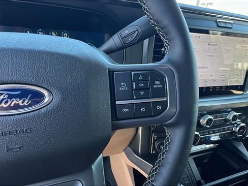 New 2025 Ford F250 Lariat w/ FX4 Off-Road Package image 32