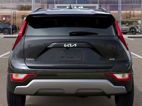 New 2025 Kia Niro EX Touring image 13