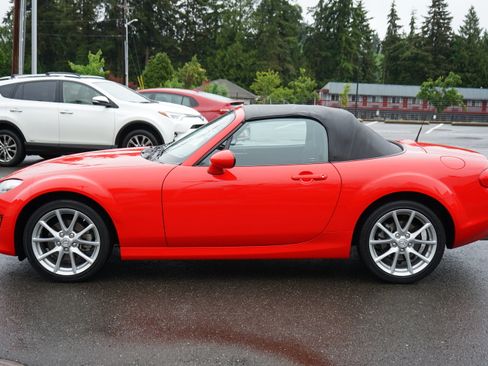Used 2011 MAZDA MX-5 Miata Touring w/ Suspension Pkg RWD image 7