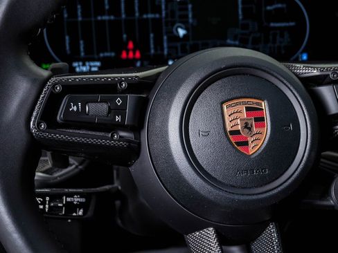 Certified 2025 Porsche Cayenne Coupe image 20