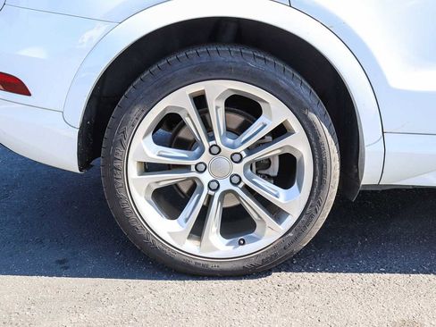 Used 2018 Audi Q3 2.0T Premium Plus w/ Premium Plus Package FWD image 10