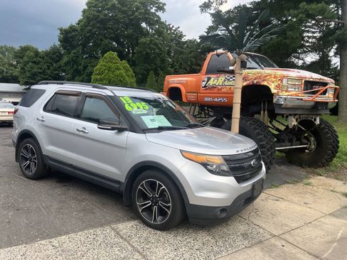 Used 2013 Ford Explorer Sport AWD/4WD image 2