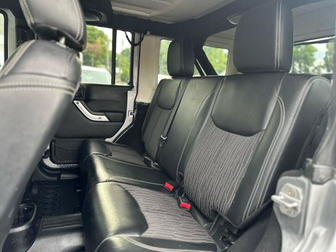 Used 2013 Jeep Wrangler Unlimited Sport AWD/4WD image 29