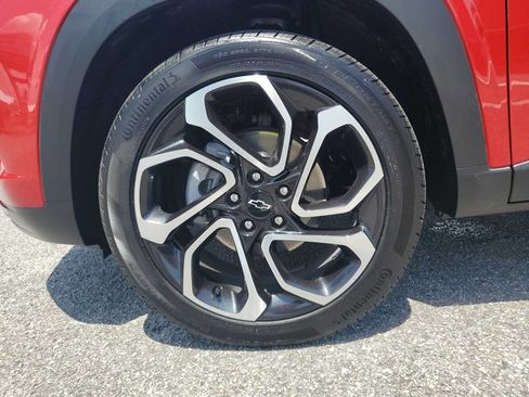 Used 2026 Chevrolet Trax RS w/ Sunroof Package FWD image 15
