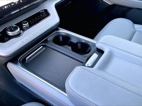 Used 2025 Ford Expedition Max Active image 21