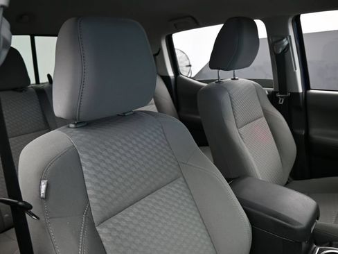 Used 2022 Toyota Tacoma SR5 RWD image 38