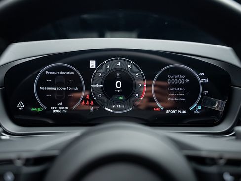 Used 2025 Porsche Cayenne Turbo image 48