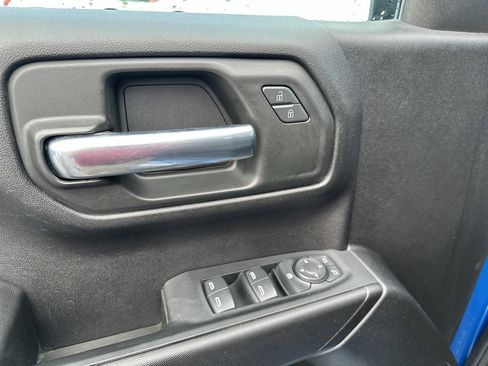 Certified 2022 Chevrolet Silverado 1500 Custom w/ LPO, Dark Essentials Package image 13