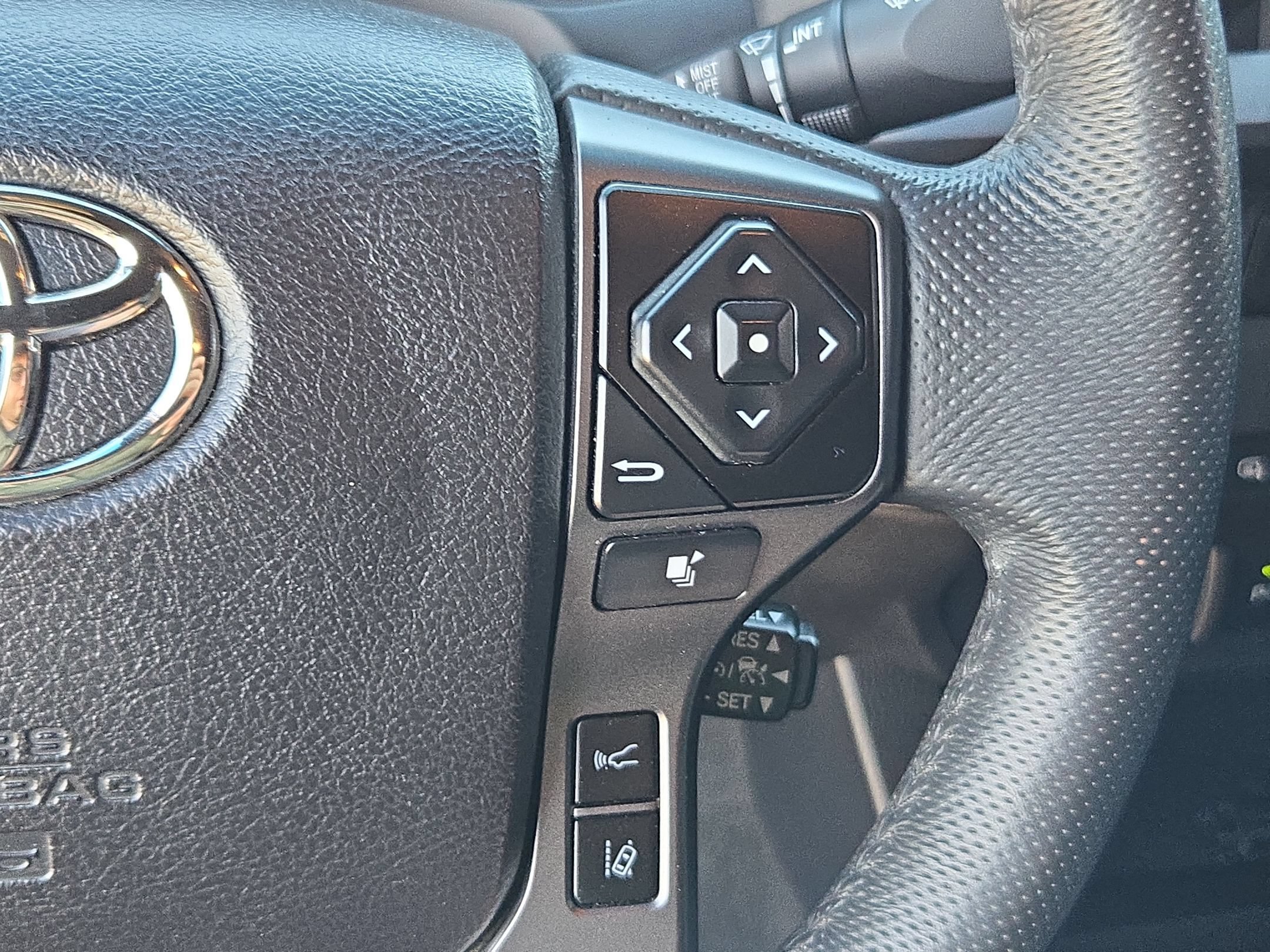 Used 2021 Toyota Tacoma TRD Sport w/ Technology Package AWD/4WD image 20