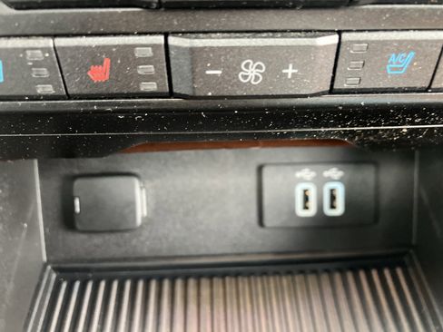 Used 2016 Ford F150 Limited w/ Trailer Tow Package image 33