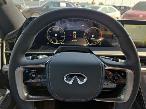 Used 2026 INFINITI QX80 4WD w/ Sport Exterior Package image 11