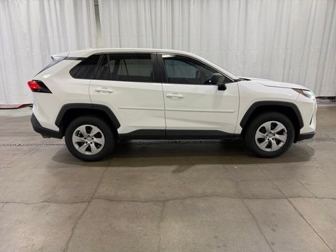 Certified 2024 Toyota RAV4 LE AWD/4WD image 3