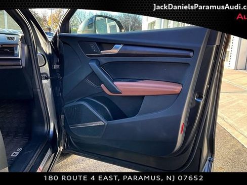 Used 2023 Audi Q5 2.0T Premium Plus w/ Premium Plus Package AWD/4WD image 16