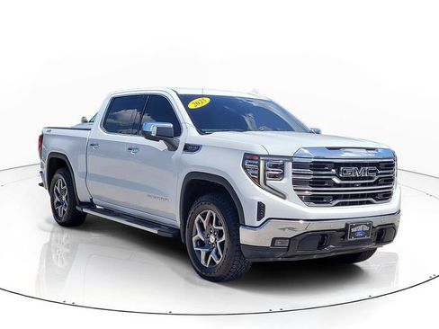 Used 2023 GMC Sierra 1500 SLT w/ SLT Premium Plus Package AWD/4WD image 3