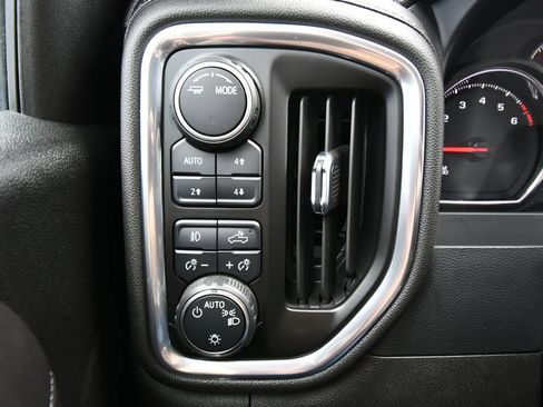 Used 2022 Chevrolet Silverado 1500 LT Trail Boss w/ Bed Protection Package AWD/4WD image 21