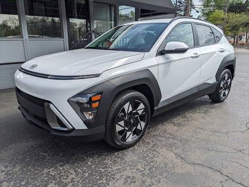 Used 2024 Hyundai Kona SEL FWD image 1