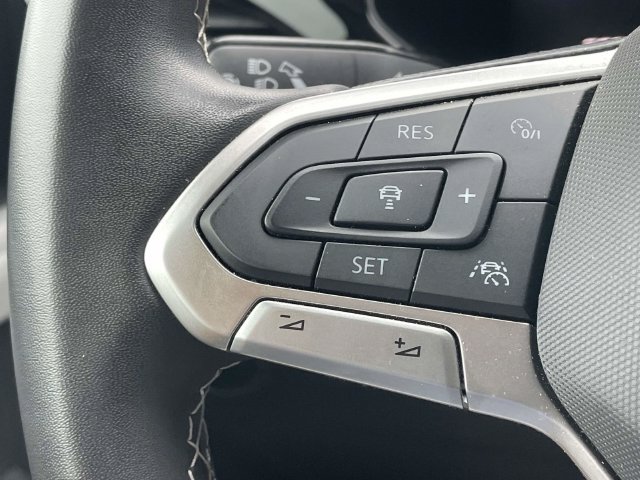 Certified 2024 Volkswagen Taos S FWD image 25