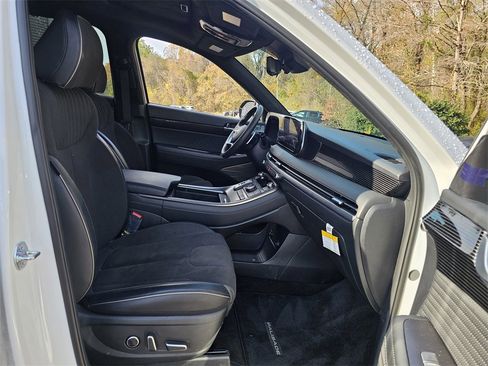 Certified 2025 Hyundai Palisade Calligraphy image 29
