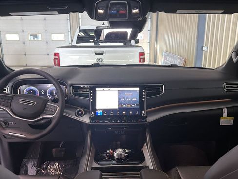 New 2026 Jeep Grand Wagoneer Limited AWD/4WD image 28
