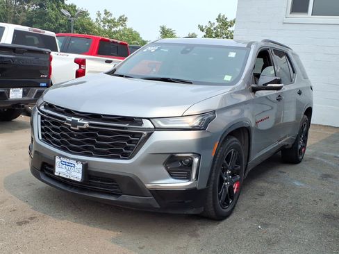 Certified 2023 Chevrolet Traverse Premier w/ Redline Edition AWD/4WD image 3