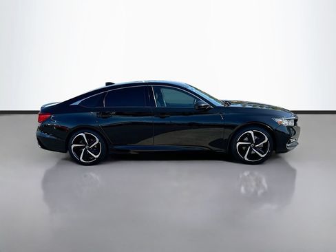 Used 2018 Honda Accord Sport image 4