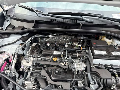 Used 2026 Toyota Corolla Cross XLE w/ Convenience Package image 9