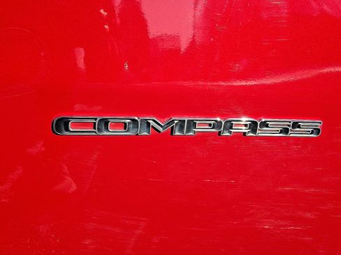 Used 2020 Jeep Compass Limited image 30