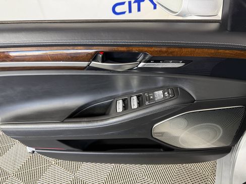 Used 2019 Genesis G90 3.3T Premium image 22