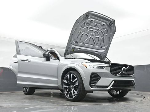 Used 2024 Volvo XC60 B5 Ultimate w/ Protection Package Premier AWD/4WD image 46