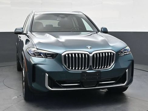 Used 2024 BMW X5 xDrive40i w/ Premium Package AWD/4WD image 11