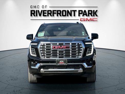 Used 2026 GMC Yukon XL Denali w/ Sun & Power Step Package AWD/4WD image 8