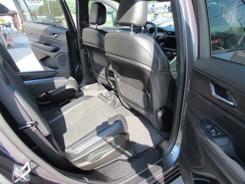 Used 2025 Jeep Grand Cherokee L Altitude RWD image 26