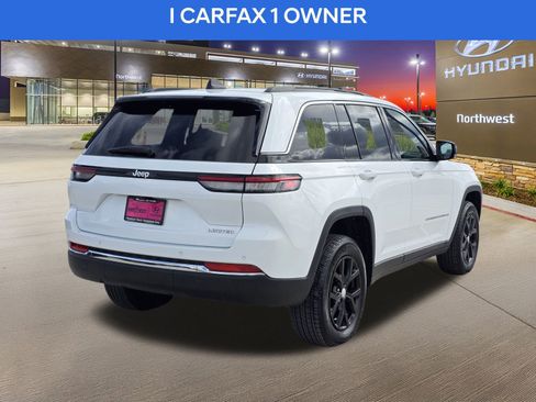 Used 2025 Jeep Grand Cherokee Limited image 7