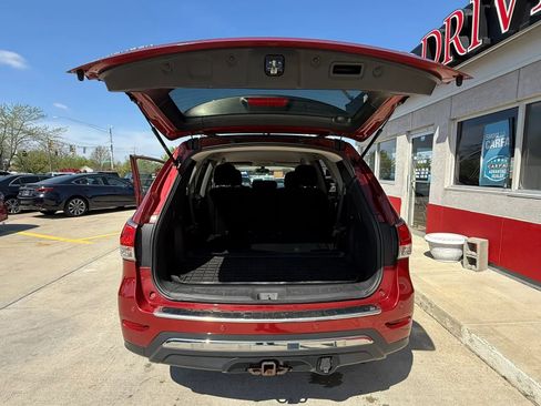 Used 2014 Nissan Pathfinder SV image 24