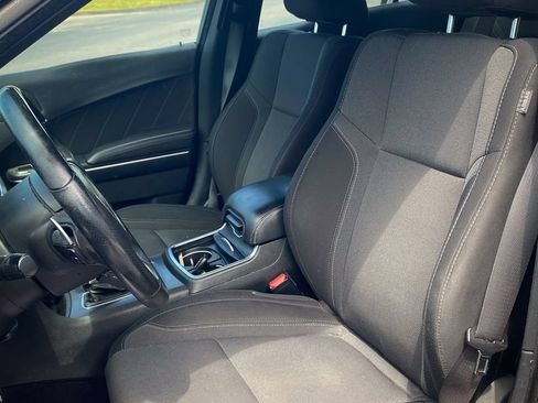 Used 2018 Dodge Charger R/T RWD image 16