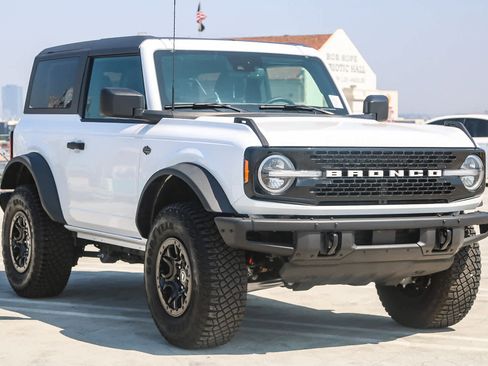 Used 2024 Ford Bronco Wildtrak image 3