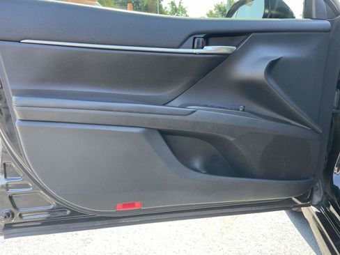 Used 2021 Toyota Camry SE FWD image 14