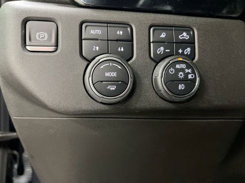 Used 2023 Chevrolet Silverado 1500 LTZ image 19