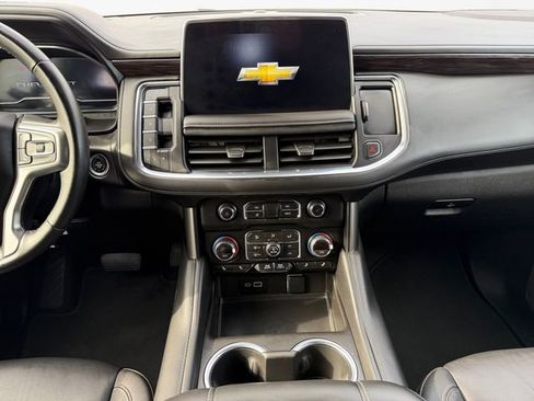 Used 2024 Chevrolet Suburban LT image 11
