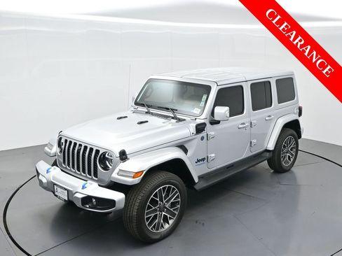 Used 2022 Jeep Wrangler Unlimited Sahara image 57