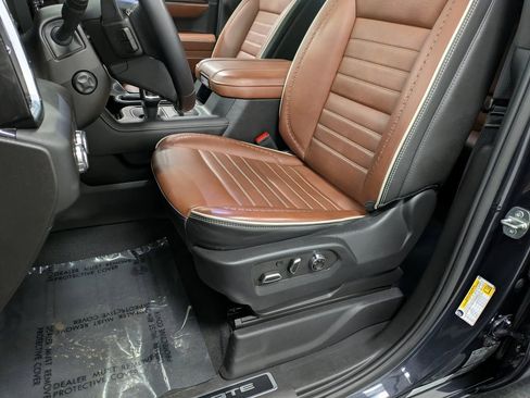 Used 2023 GMC Sierra 1500 Denali Ultimate image 10