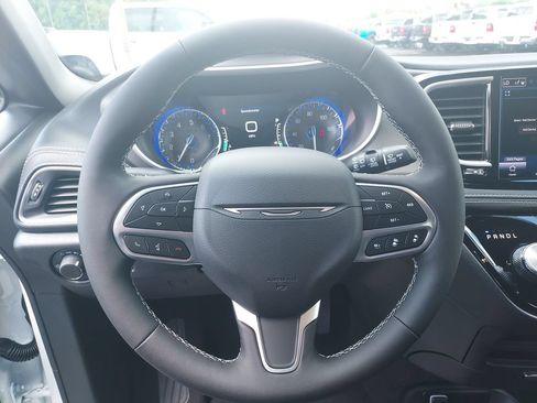 New 2027 Chrysler Pacifica Select w/ S Appearance Package FWD image 17