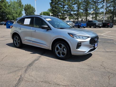 Certified 2024 Ford Escape ST-Line AWD/4WD image 13